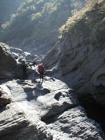 2004taiwan10a.jpg (43595 �o�C�g)