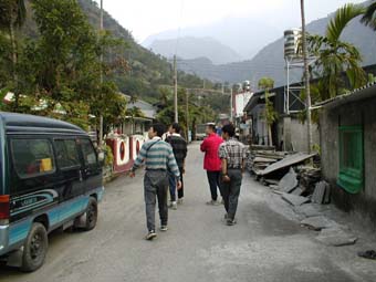 2004taiwan13.jpg (26056 �o�C�g)