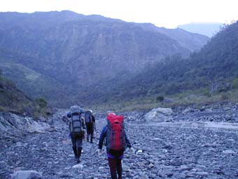 2004taiwan15.jpg (24197 �o�C�g)