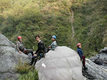 2004taiwan32.jpg (29432 �o�C�g)